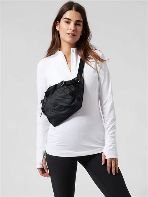 athleta excursion waist bag.